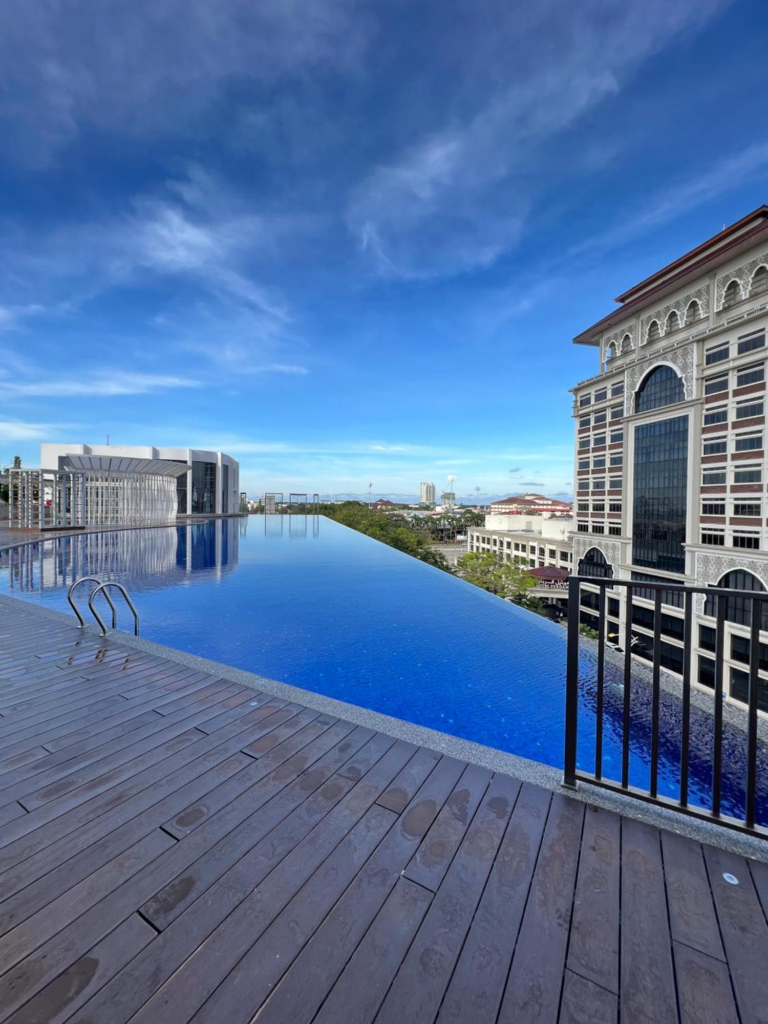 Rizz Residence Troika Kb Kota Bharu Exterior photo